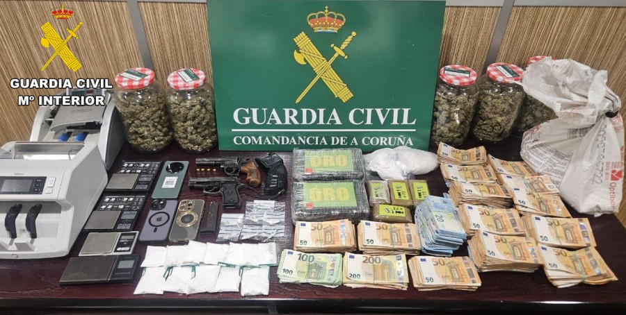 Detenidas en una operación antidroga 9 integrantes de un grupo criminal que operaba desde O Barbanza