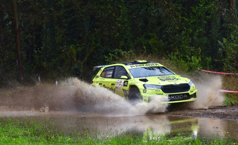 Suárez e Iglesias dominan en la primera etapa del RallyMix de Cuntis