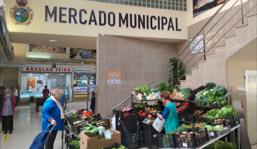 El mercado municipal de A Pobra abrirá mañana sus puertas en horario habitual pese a ser festivo nacional