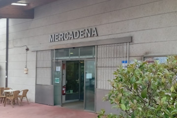 Mercadena plaza meaño