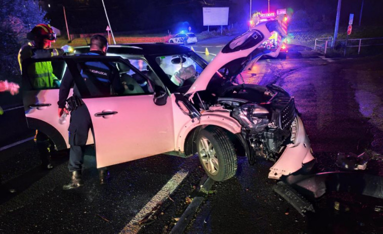 Cuatro heridos tras una salida de vía en Outeiro, en Bamio