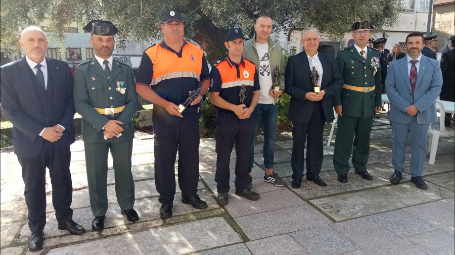 Reportaje | Homenaje benemérito a los grupos de Protección Civil, al PAC boirense y a Ramón Lojo