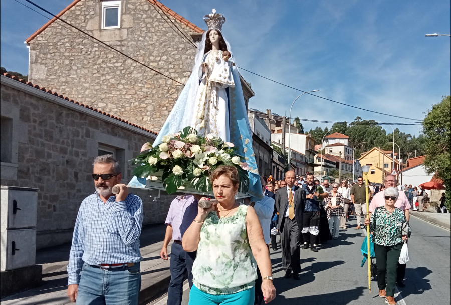 El barrio ribeirense de Deán Pequeño vivió una concurrida Romería de Los Remedios