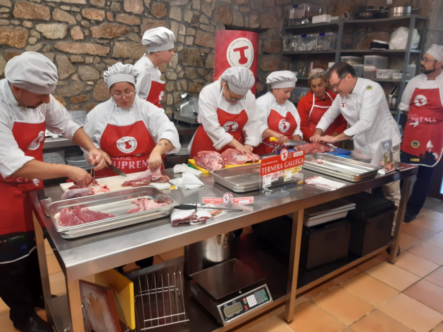 El taller de hostelería de Vilanova conoce los secretos de la carne