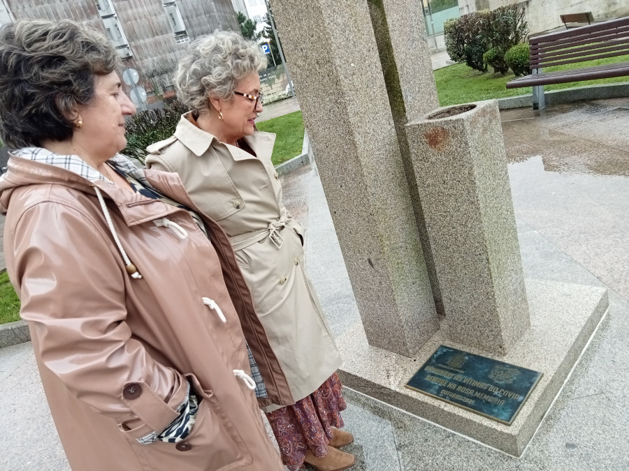 Las víctimas de la Covid-19 reciben esta tarde un nuevo homenaje en un sencillo acto de recuerdo en Ribeira