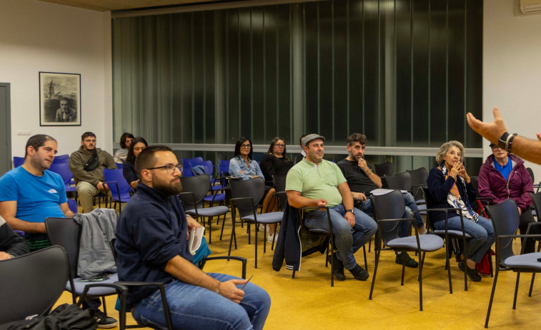 Celebran en Rianxo la primera reunión para abordar el potencial y beneficios de crear una comunidad energética en O Barbanza