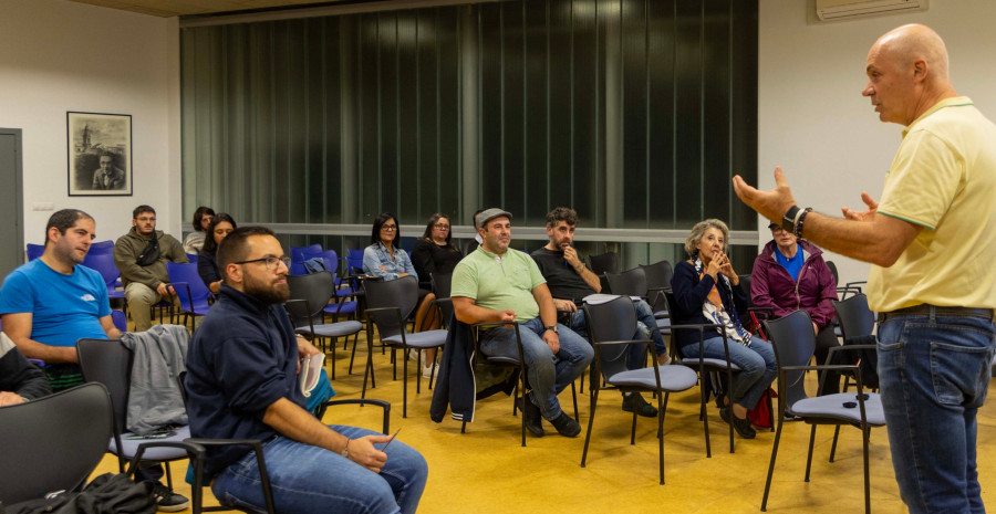 Celebran en Rianxo la primera reunión para abordar el potencial y beneficios de crear una comunidad energética en O Barbanza