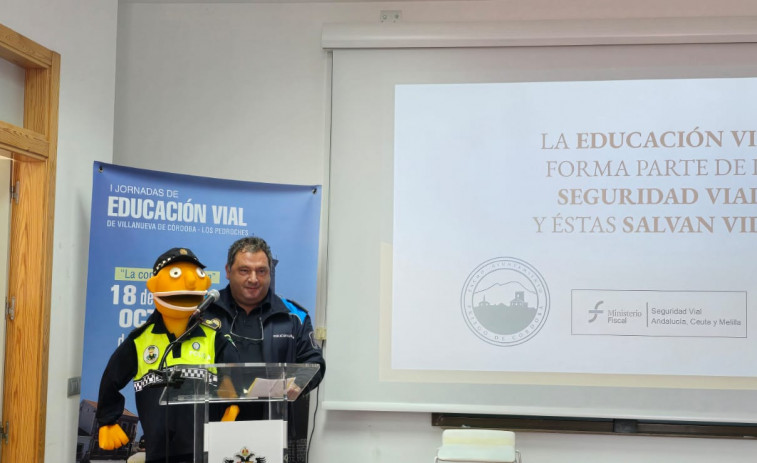 El “Poli Paco” participa en unas jornadas de educación vial en Córdoba