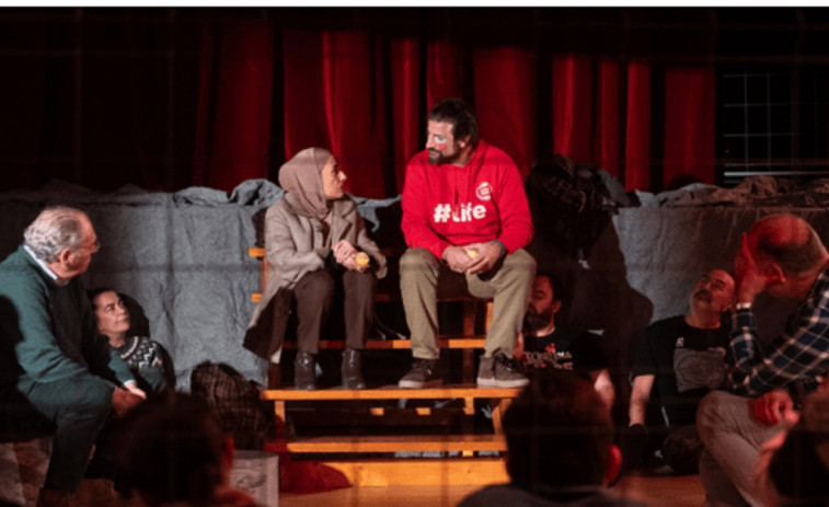 Sentirse como una persona refugiada a través del teatro de Pallasos en Rebeldía