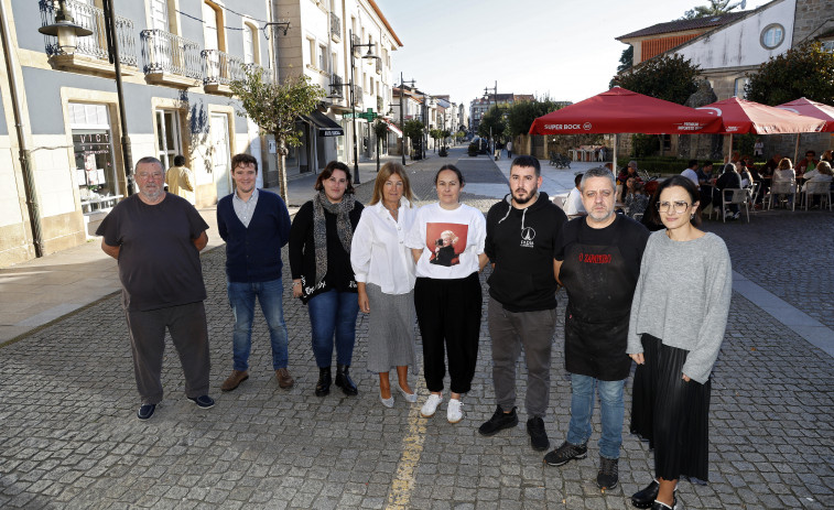 Críticas de comerciantes y vecinos por la peatonalización del entorno de la Praza Asorey