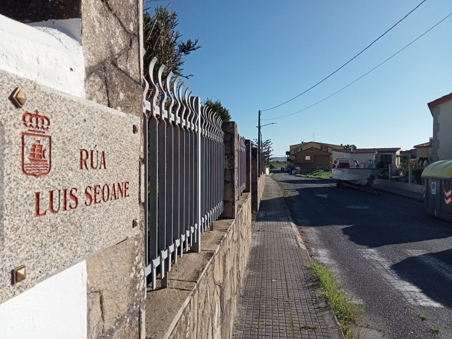 Las obras de mejora de la accesibilidad en dos calles de Aguiño despiertan el interés de las ocho mismas empresas