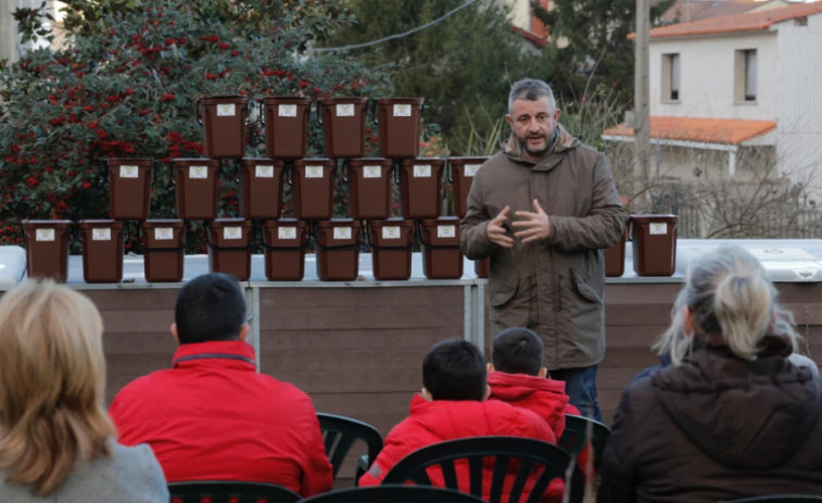 Cambados hace un nuevo reparto de composteros domésticos entre los vecinos