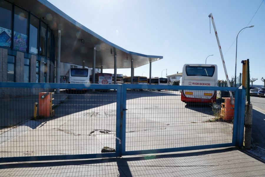 La huelga cierra las estaciones de autobuses de Vilagarcía, Cambados y O Grove y deja sin servicio numerosas paradas en O Salnés