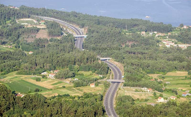 Tratan de localizar a un conductor que circuló 7 kilómetros en sentido contrario por la Autovía do Barbanza