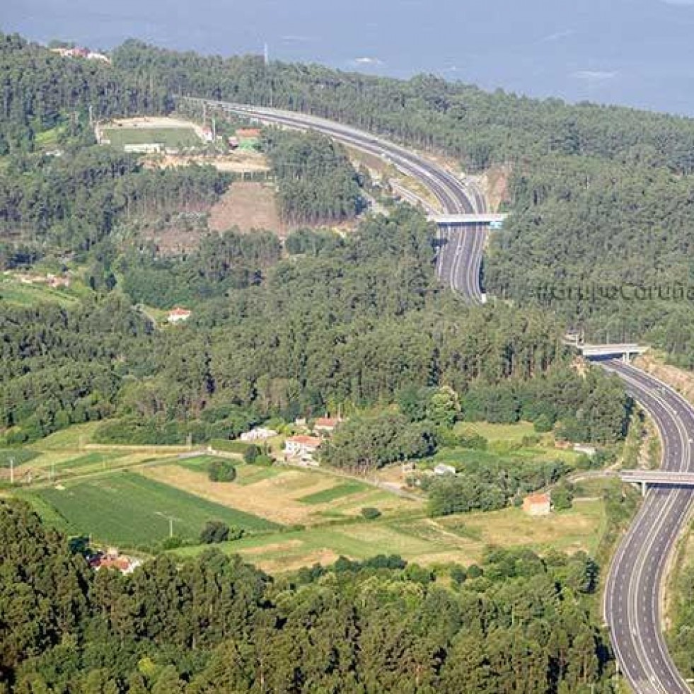 Tratan de localizar a un conductor que circuló 7 kilómetros en sentido contrario por la Autovía do Barbanza