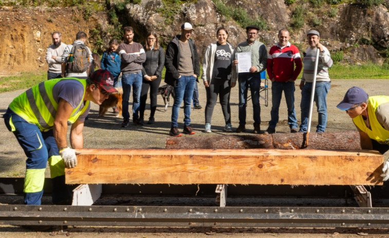 Taragoña albergó la I Xornada por un Monte Vivo que fue organizada por comunidades de Rianxo