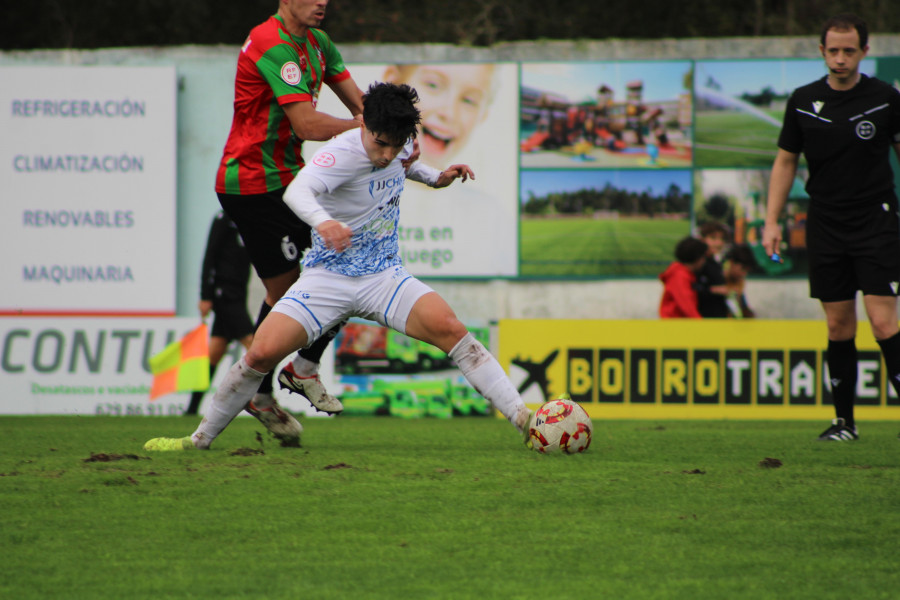 El CD Boiro adelanta a este viernes su partido ante el Betanzos en Barraña