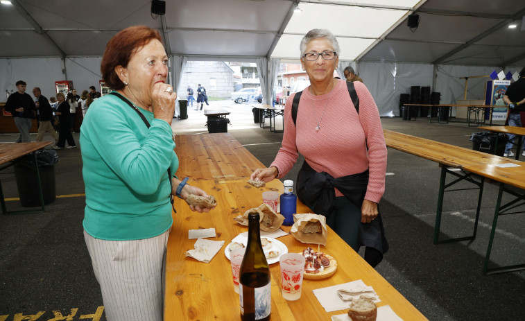 La cafetería de la Festa do Marisco en peligro: “A xestión deste ano foi a peor da historia”