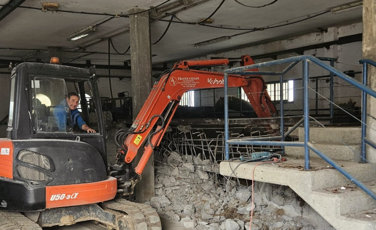 El Concello comienza las obras para acondicionar un local en O Corgo para usar como almacén