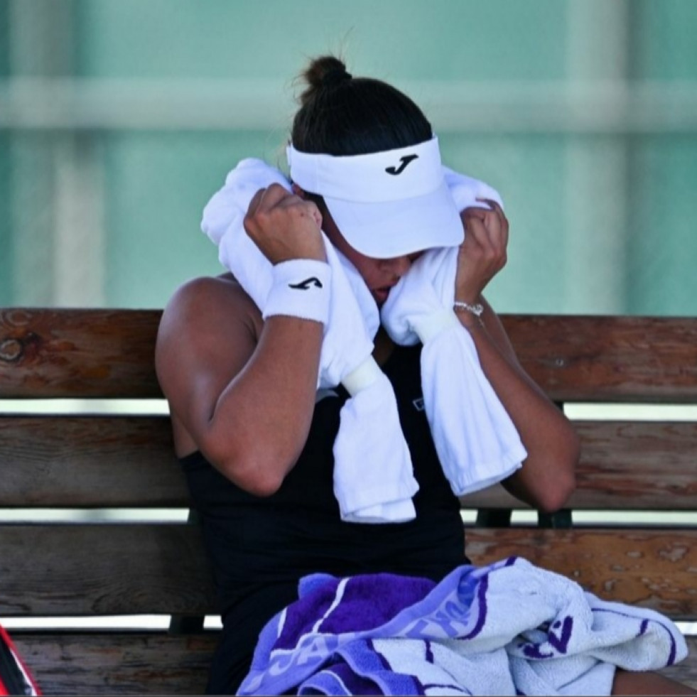 Unas molestias obligan a Jéssica Bouzas a retirarse del WTA 250 de Jiangxi