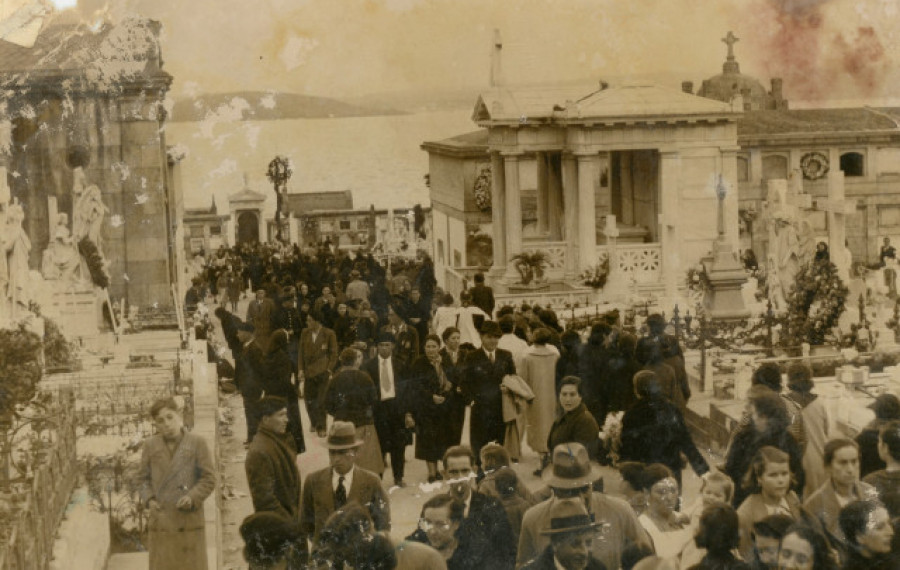 La Real Academia Galega celebra el día de Todos los Santos con fotografías históricas de su archivo