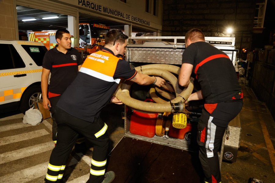 Vilagarcía envía a efectivos de Emerxencias a Valencia para ayudar a los afectados por la DANA