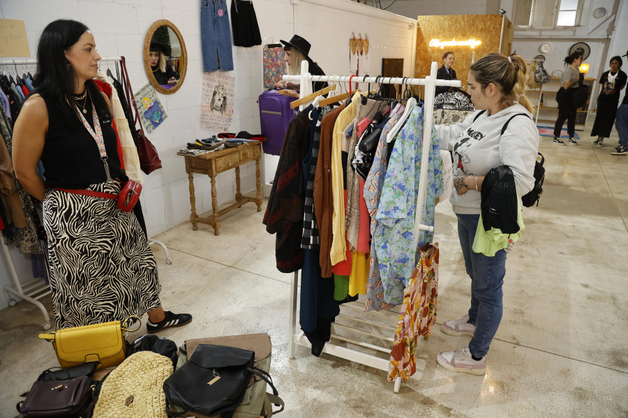 Solidaridad y conciencia se dan la mano en el evento Desmarket de Cambados