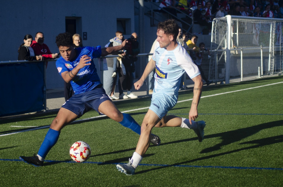 El juvenil Pedro Bouzada desata la euforia en el minuto 95