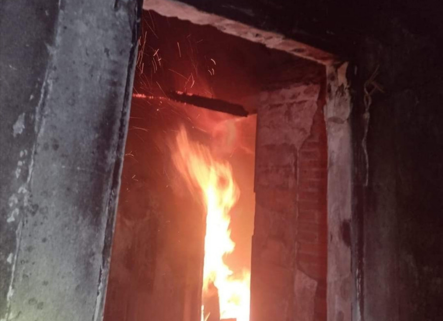 Registrado un incendio en una casa abandonada en Boiro