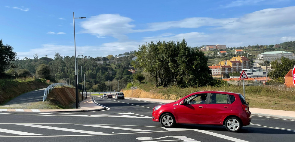 Entra en servicio el vial de conexión entre la cuesta de A Mámoa y Fafián, que forma parte de la futura variante de Ribeira