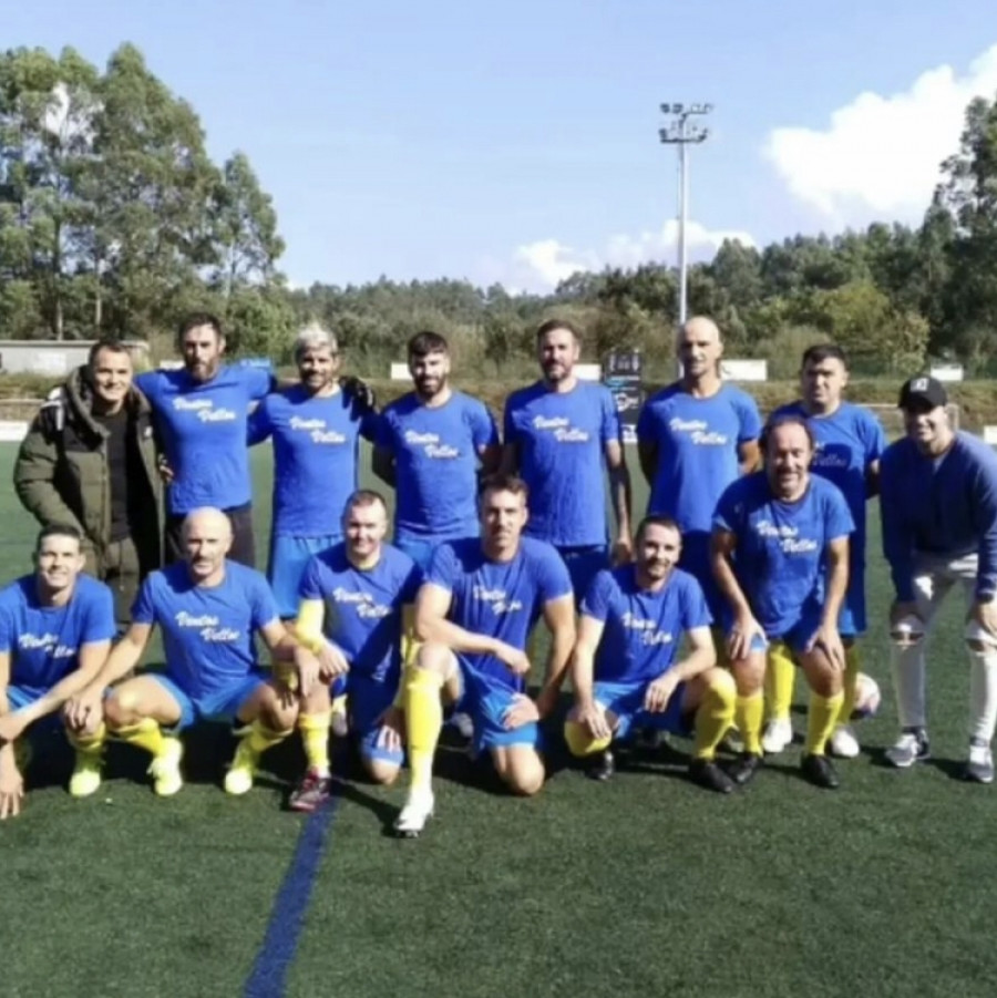 El Carreira remonta en casa y va hacia arriba en Primera División