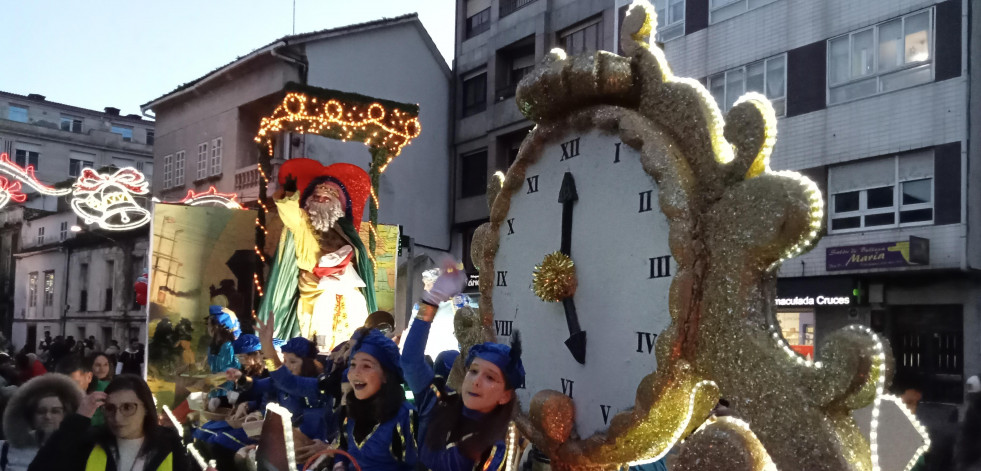 Una carroza de temática marina acompañará a las de los Reyes Magos y otras dos en la Cabalgata de Ribeira