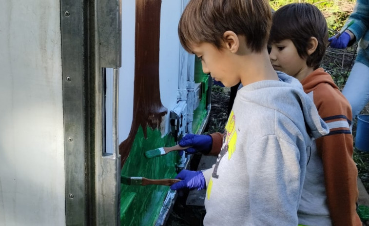 Unos 40 voluntarios se sumaron a las actividades programadas en la Xornada por un Monte Vivo en Leiro