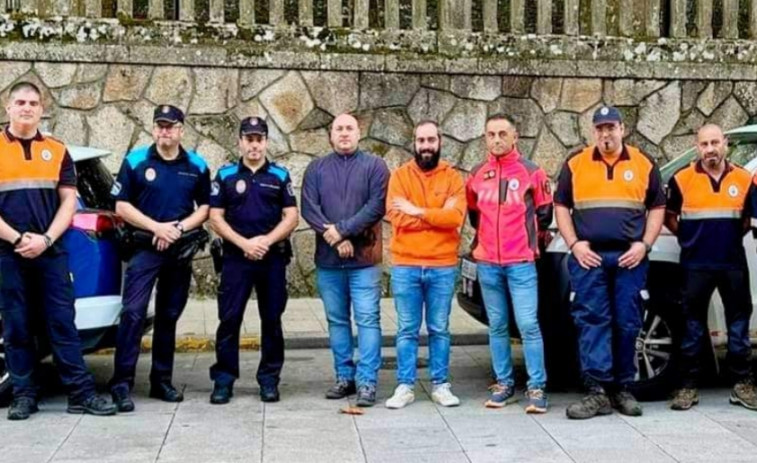 Cinco voluntarios de Protección Civil y dos policías locales de Rianxo colaborarán con los afectados por la DANA en Valencia