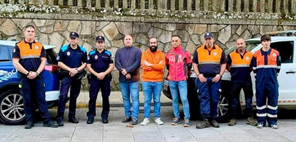 Cinco voluntarios de Protección Civil y dos policías locales de Rianxo colaborarán con los afectados por la DANA en Valencia