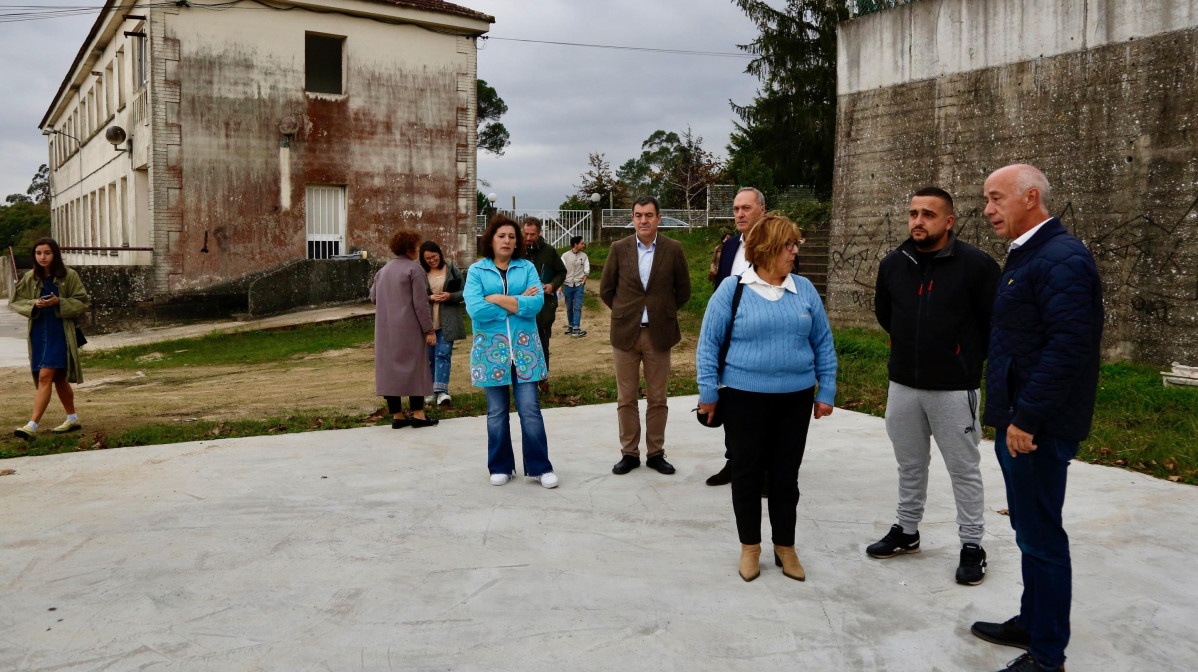 Las autoridades revisan la pista que podru00e1 usarse mientras dure la actuaciu00f3n, aunque actualmente estu00e1 mal rematada  m. f.