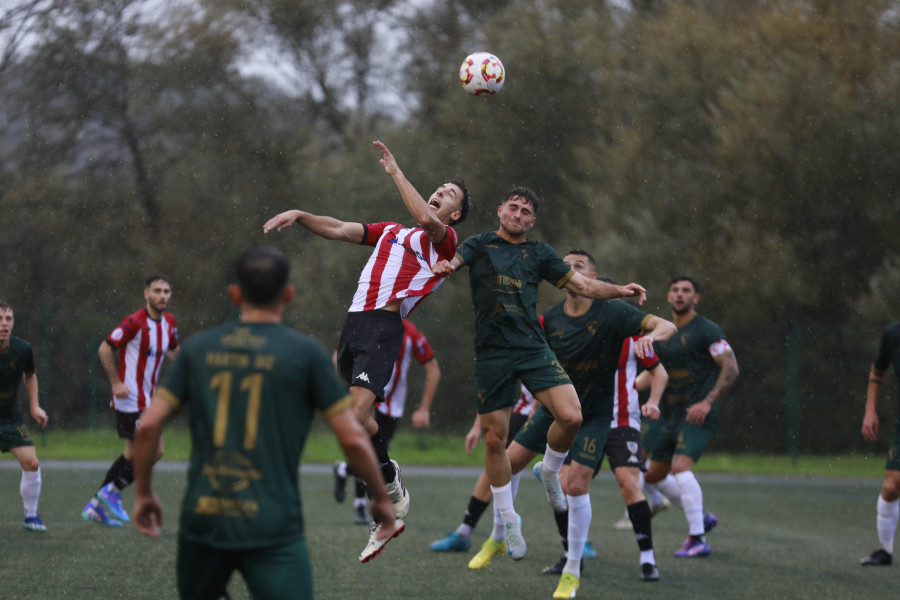 El Arosa SC busca reafirmar su buena racha en A Lomba