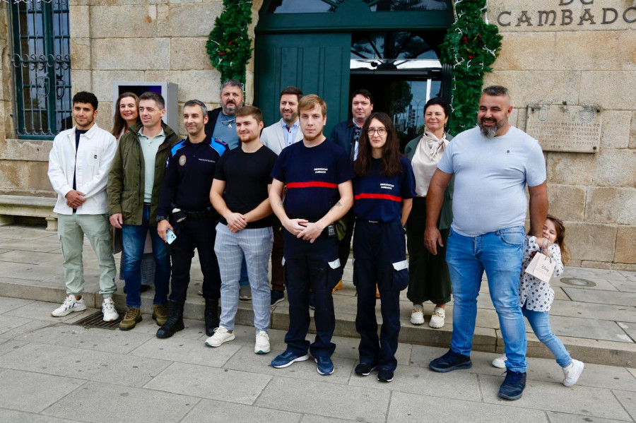 Cambados honró así a sus voluntarios que fueron a Valencia por la DANA