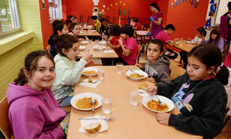 Los colegios de Arousa cuentan con sesenta comedores y cerca de cinco mil usuarios