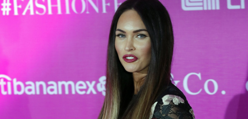 La actriz Megan Fox y su prometido Machine Gun Kelly esperan su primer hijo juntos