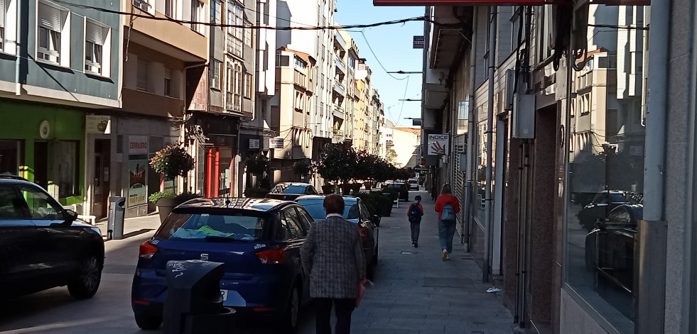 Ribeira habilitará aparcamientos por tiempo limitado en la Avenida Rosalía de Castro y Rúa de Lugo