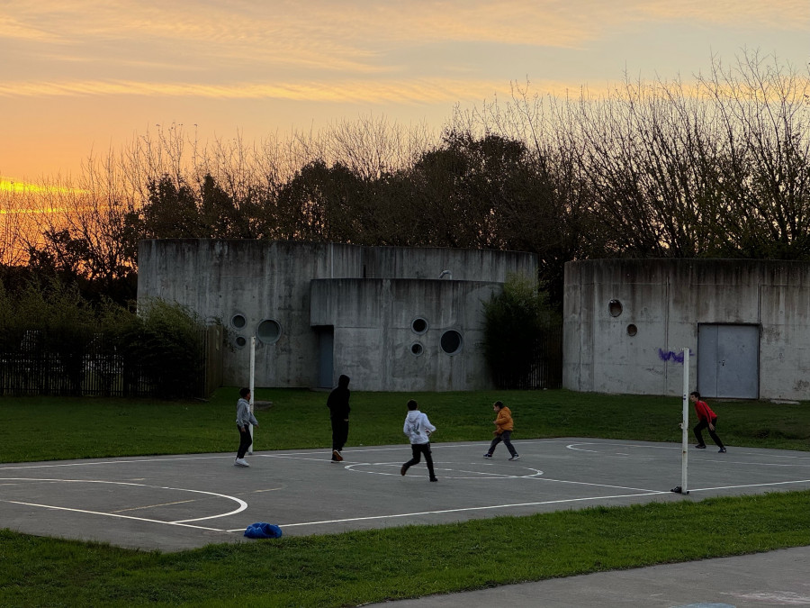 Caldas recibe nueve ofertas para renovar la pista multideportiva de A Tafona