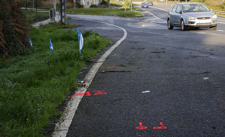 La senda peatonal Bamio-Carril echa a andar con el pintado que anuncia las obras