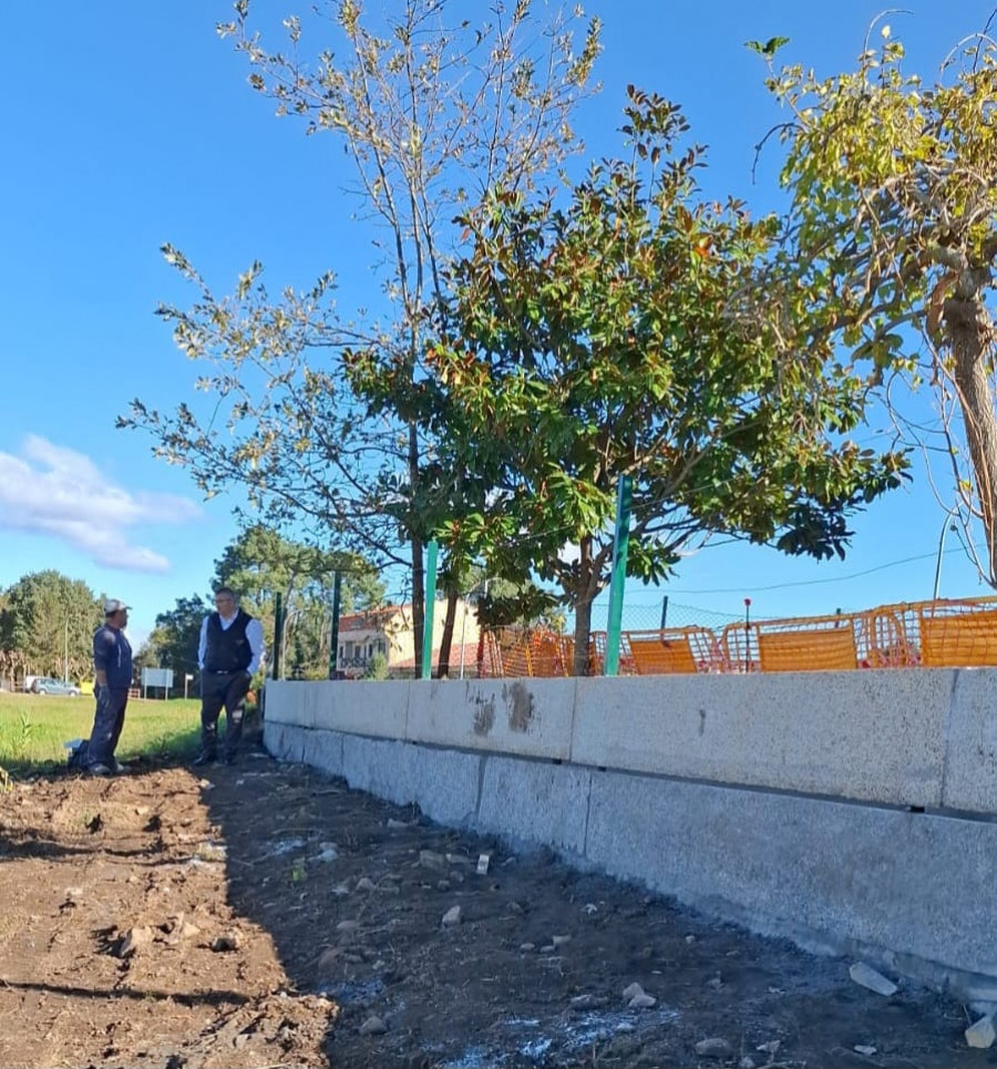 Ribadumia levanta un nuevo muro y acaba con el problema de inseguridad en el CRA