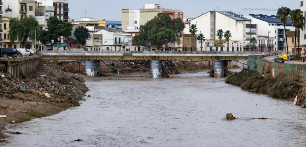 Un operativo sin precedentes rastrea la costa valenciana en busca de víctimas de la DANA