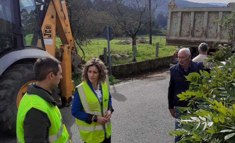 La Diputación supervisa las obras de mejora de seguridad vial en la carretera Cuntis-Alto da Cruz EP-8403