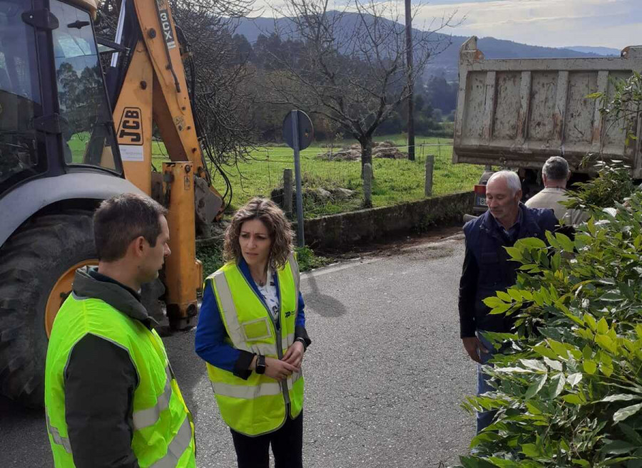 La Diputación supervisa las obras de mejora de seguridad vial en la carretera Cuntis-Alto da Cruz EP-8403