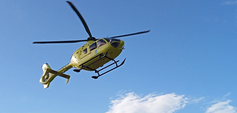 Trasladan en helicóptero medicalizado del 061 desde el Hospital do Barbanza al Clínico de Santiago a un hombre cuyo estado de salud empeoró