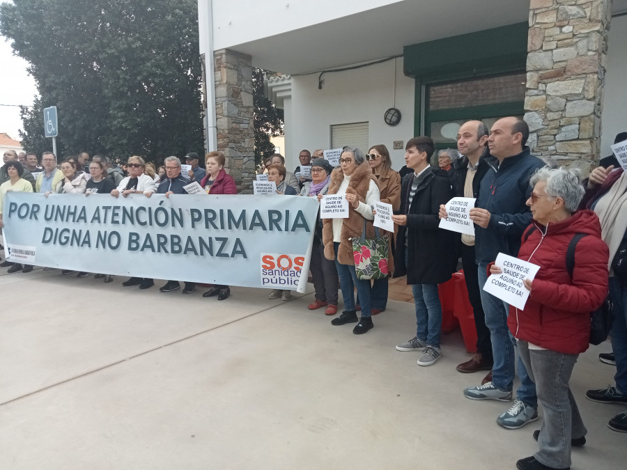 Aguiño reclama cubrir sus dos plazas de médico para evitar sobrecargar a la que les mandaron de Ribeira y se acabe marchando