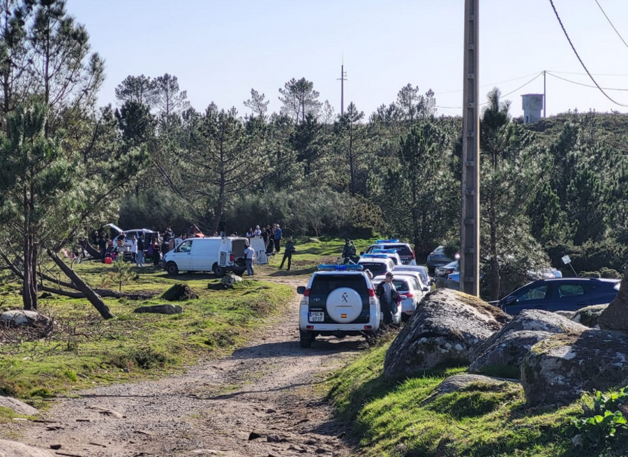 La Guardia Civil interviene en Monte Castrove tras la denuncia de una “rave” cerca de los petroglifos